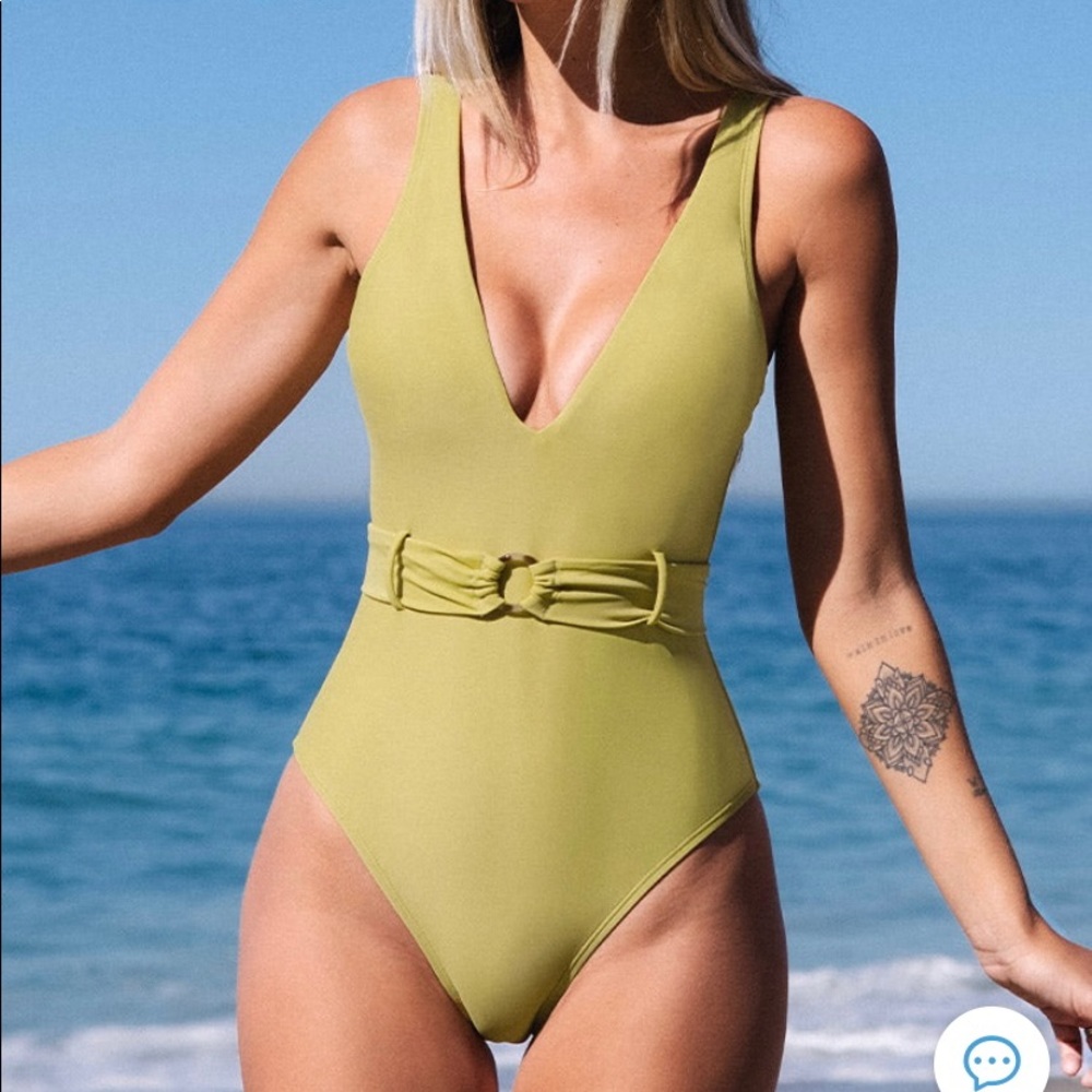 NWT: Cupshe Swimsuit, sz M